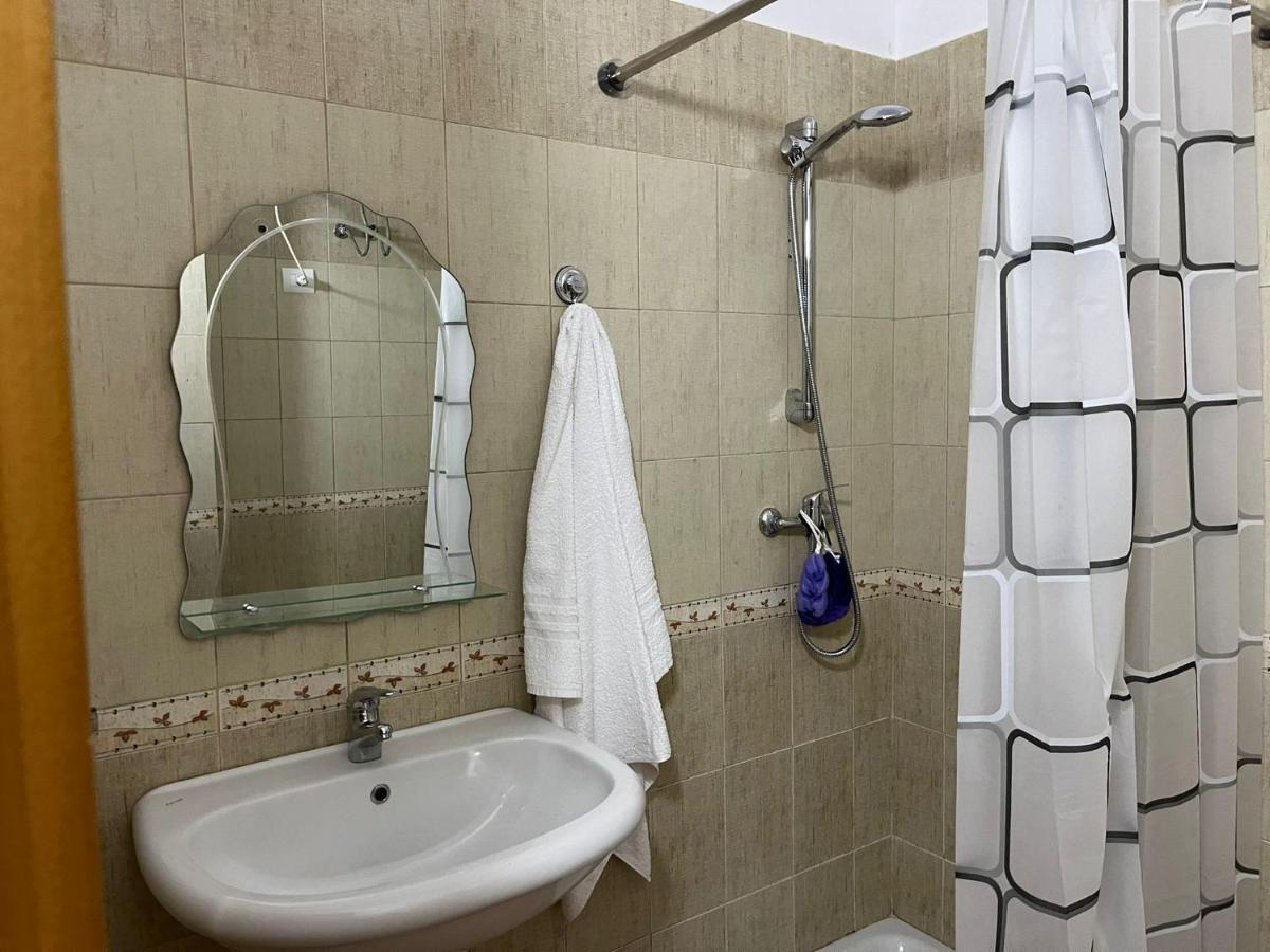 Lungomare Vlore Con Garage Privato 2 Daire Dış mekan fotoğraf